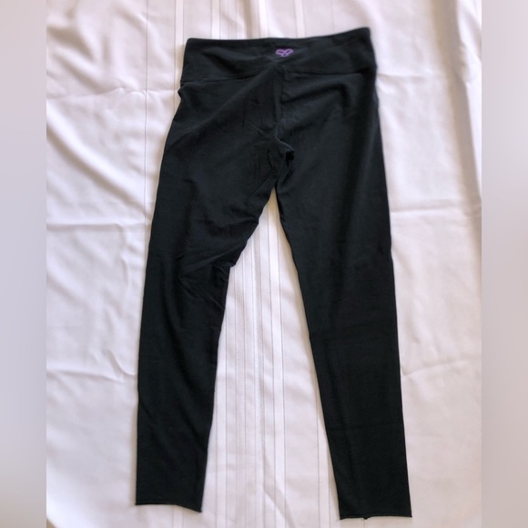 TNA Crop Leggings - Picture 12 of 15